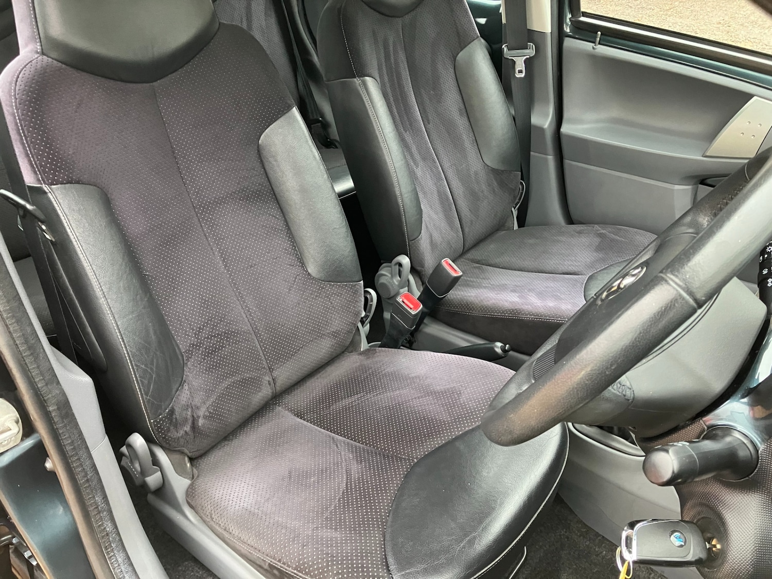 Used Toyota AYGO 2011 for sale - 76504315: Photo 10