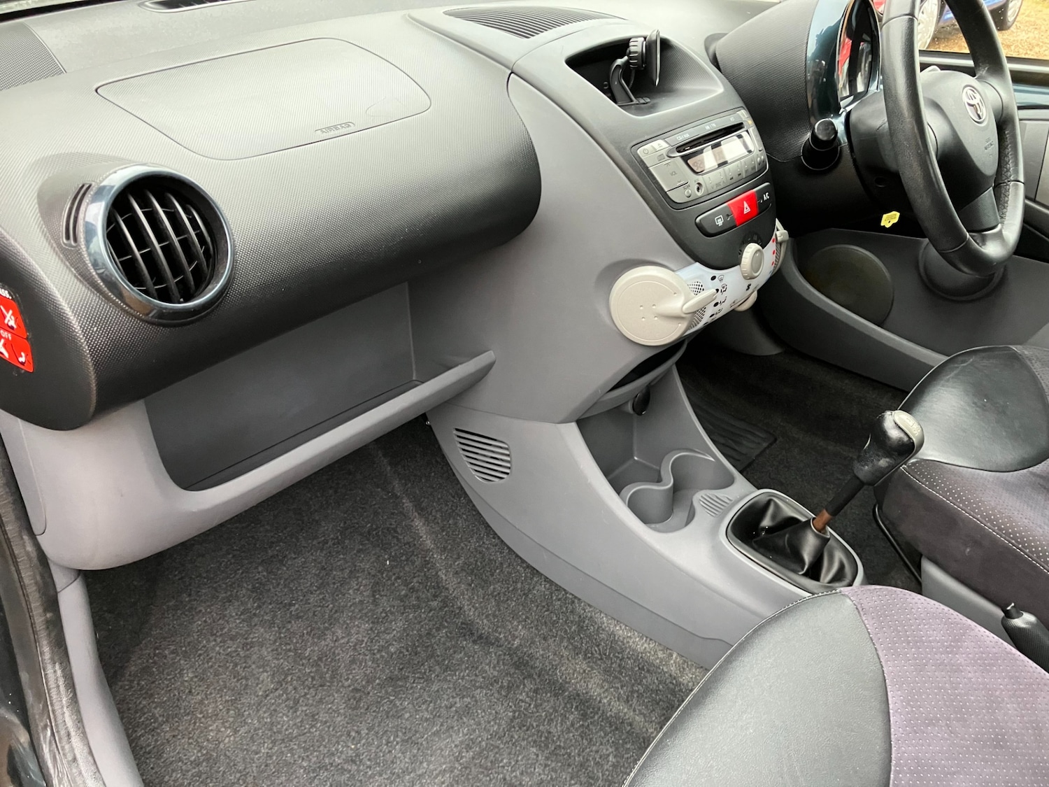 Used Toyota AYGO 2011 for sale - 76504315: Photo 7