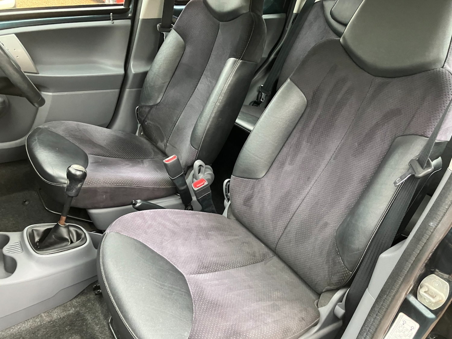 Used Toyota AYGO 2011 for sale - 76504315: Photo 8