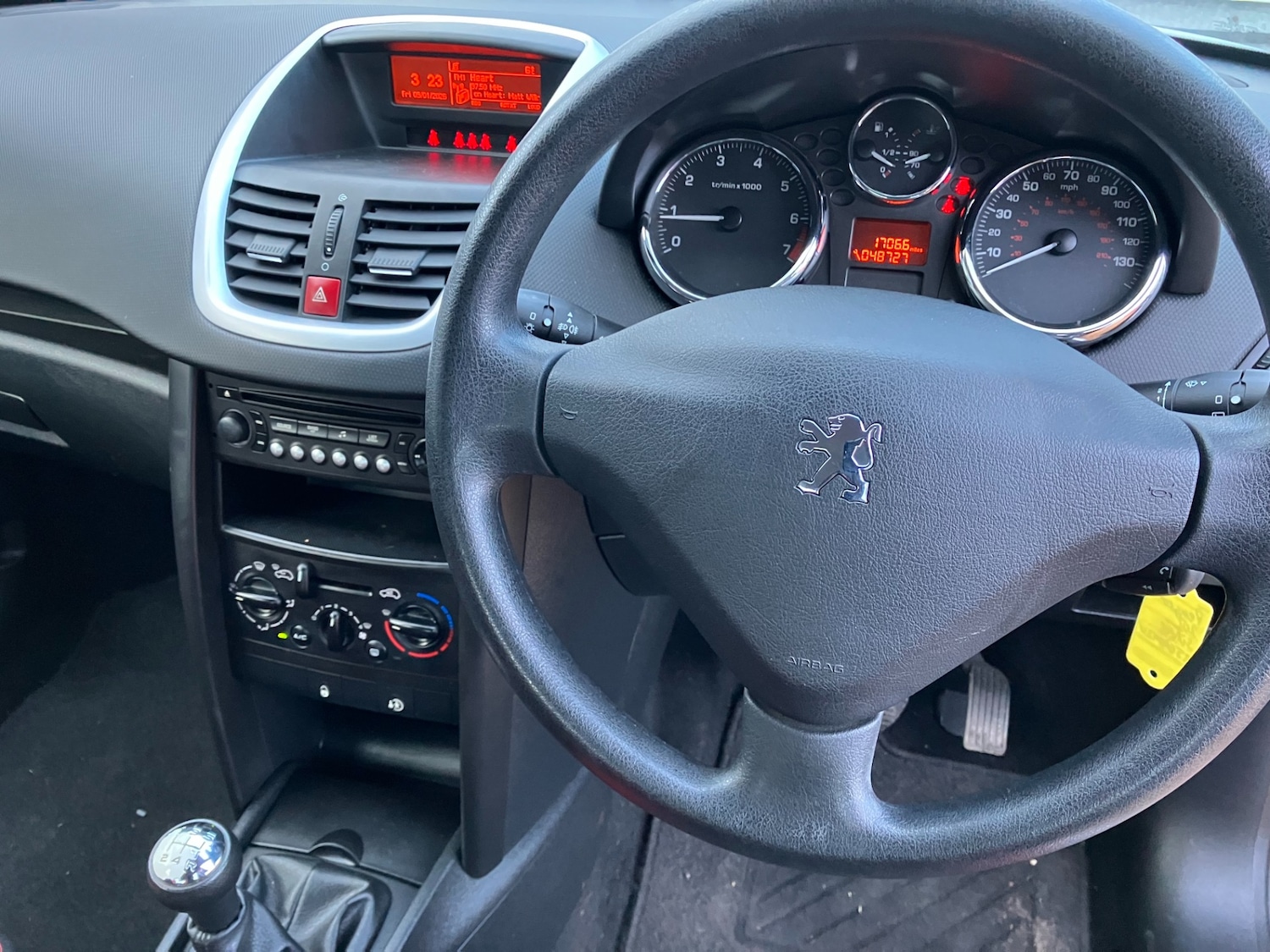 Used Peugeot 207 2009 for sale - 77138436: Photo 11