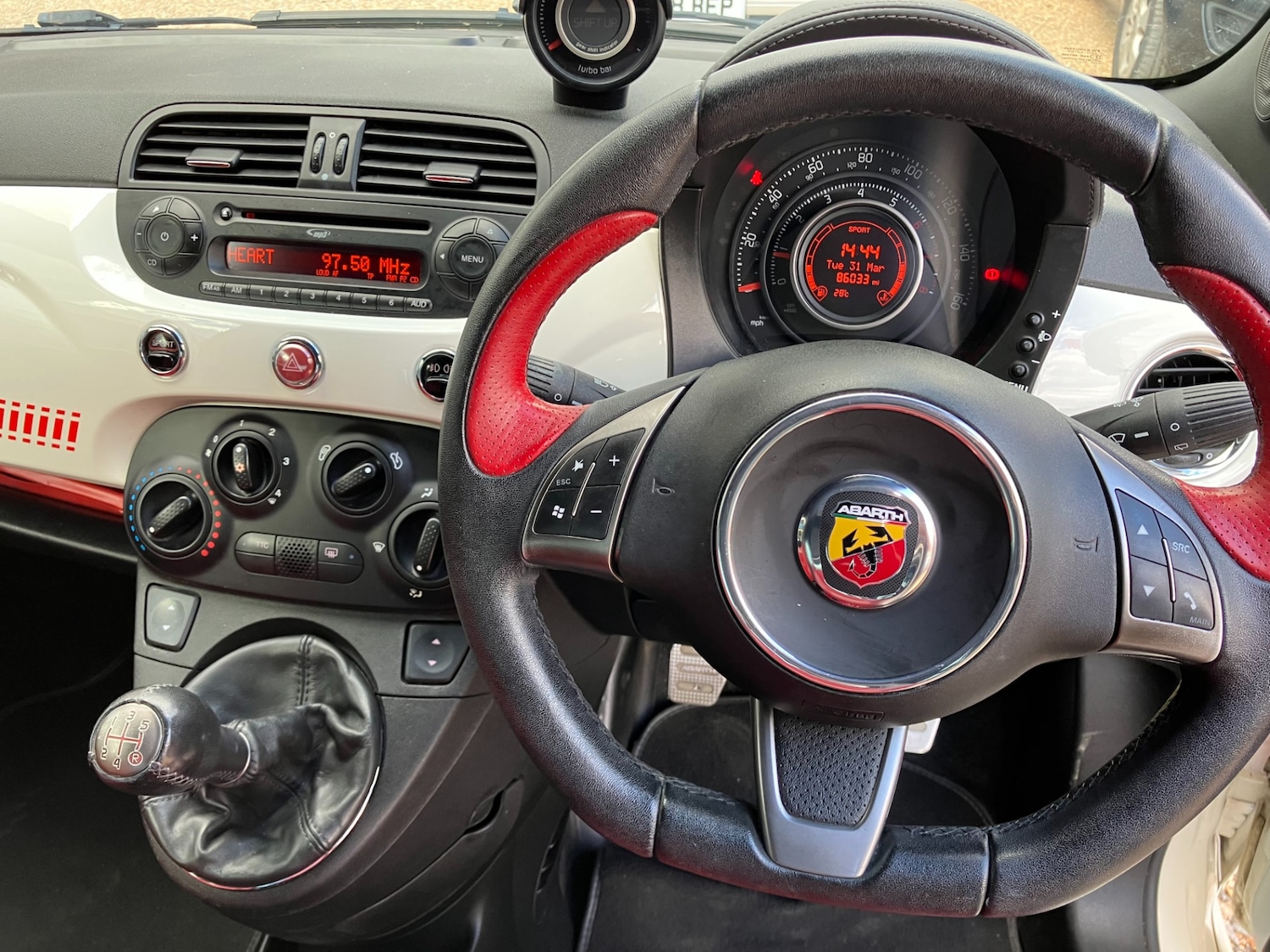 Used Abarth 500 2012 for sale - 78081123: Photo 4