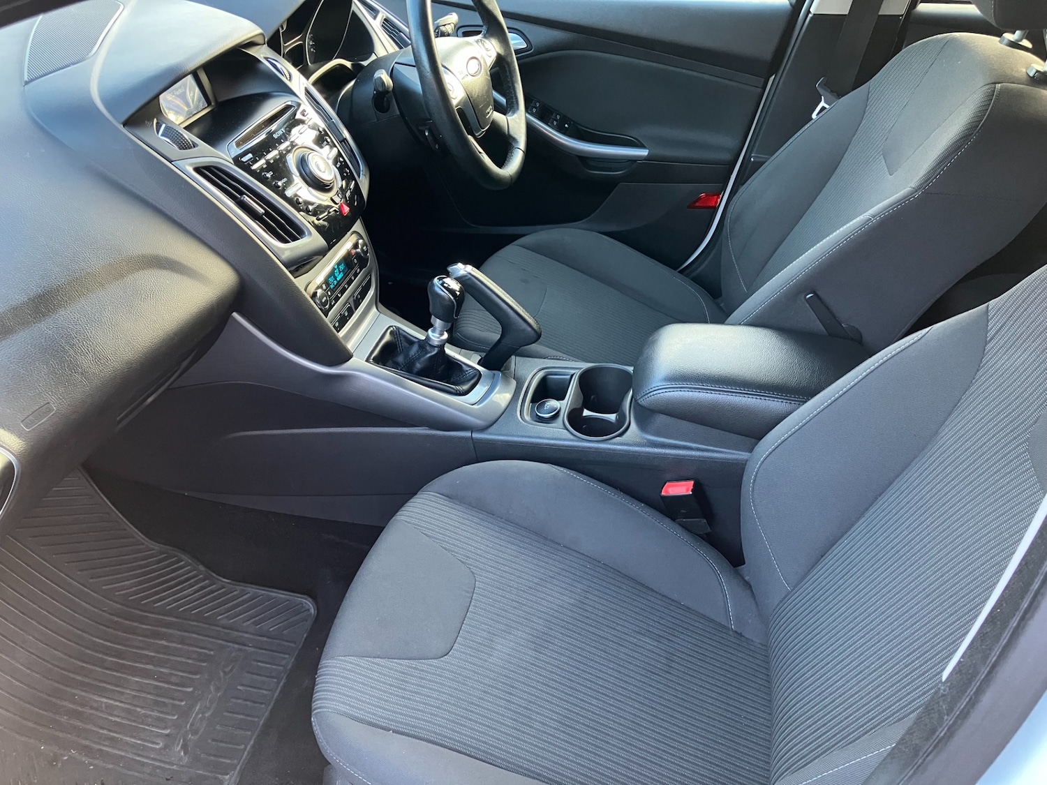 Used Ford Focus 2013 for sale - 76340127: Photo 4