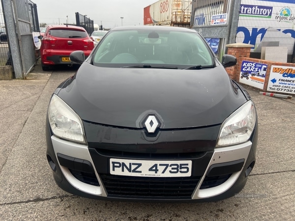 Used Renault Megane 2009 for sale - 76389537: Photo 2