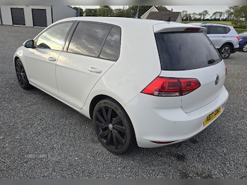 Volkswagen - Golf