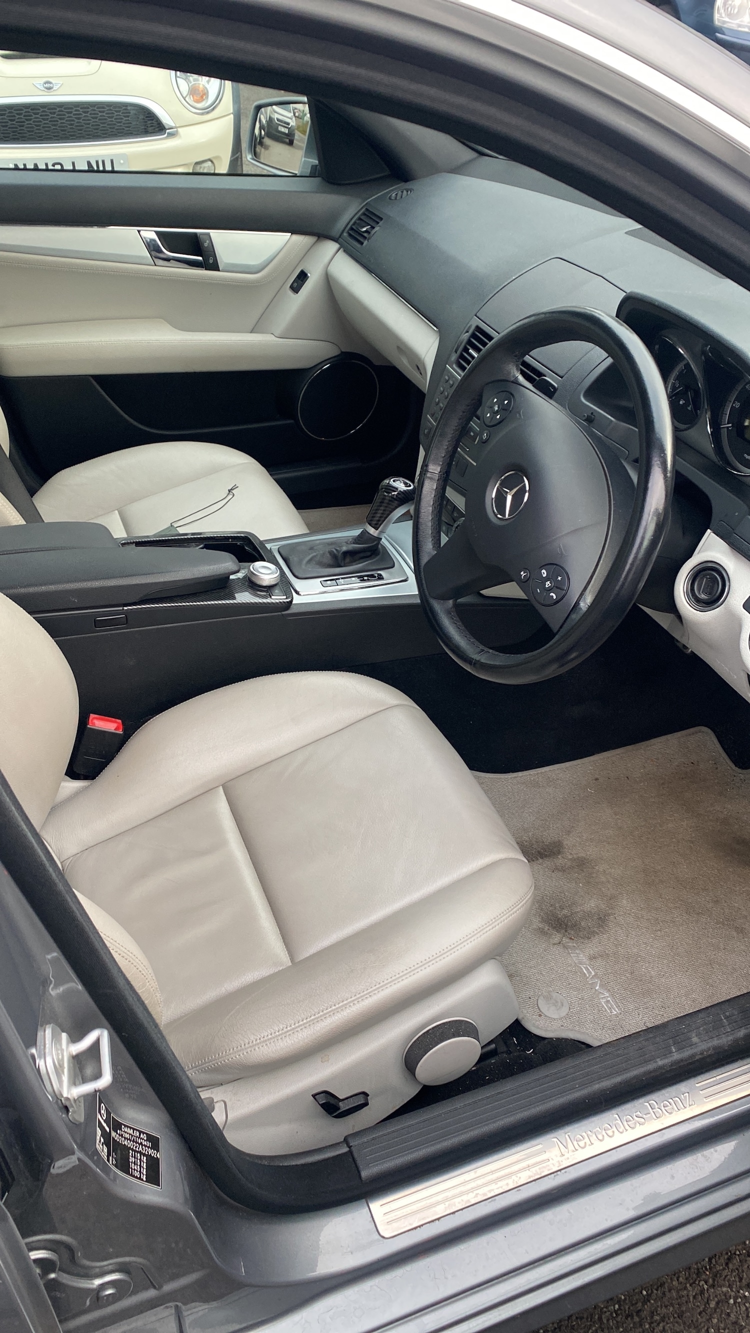 Used Mercedes-Benz C Class 2009 for sale - 76506257: Photo 11