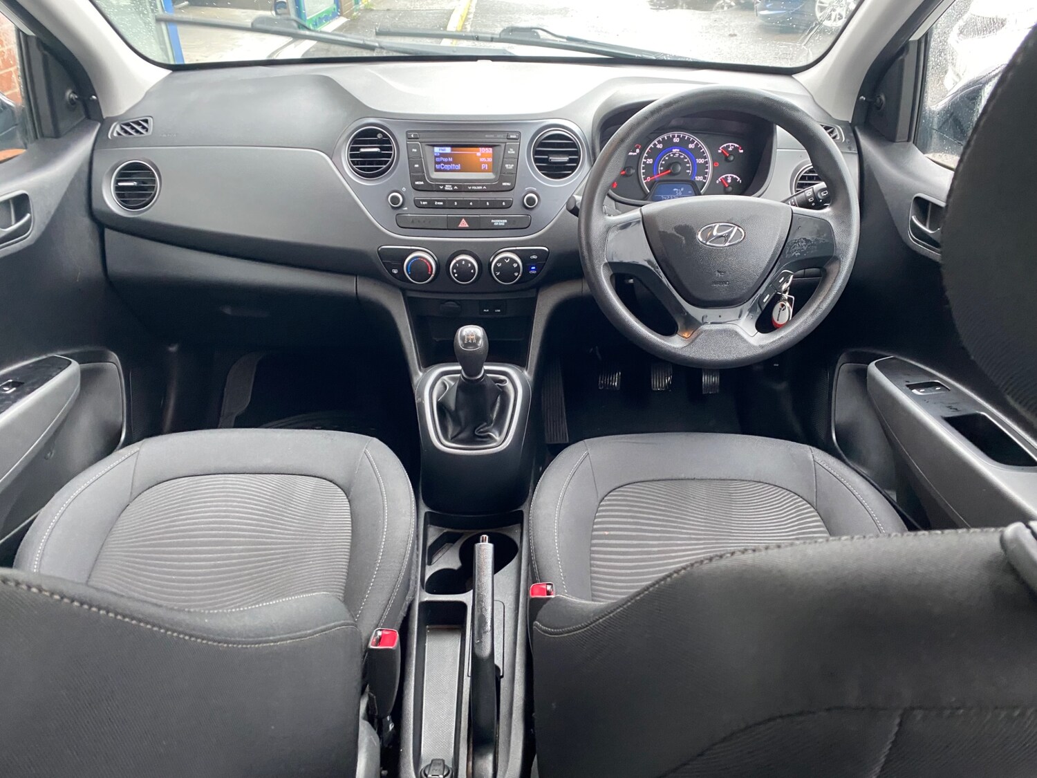 Used Hyundai i10 2018 for sale - 77528448: Photo 6