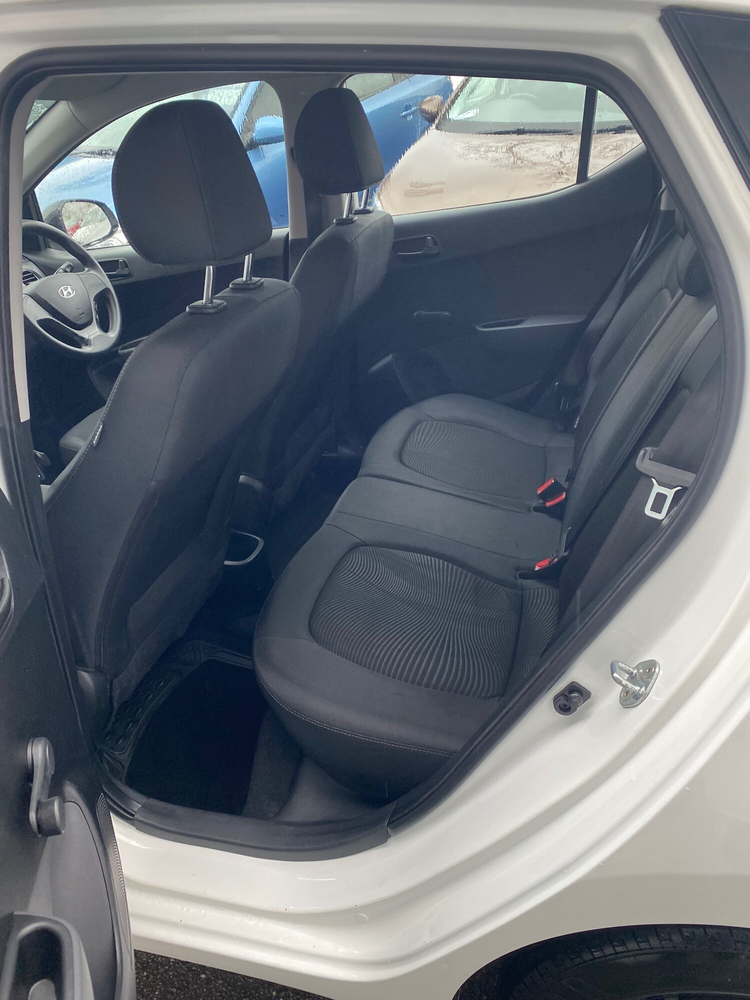 Used Hyundai i10 2018 for sale - 77528448: Photo 7