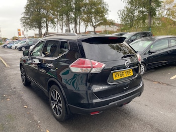 Used Nissan X-Trail 2016 for sale - 76332071: Photo