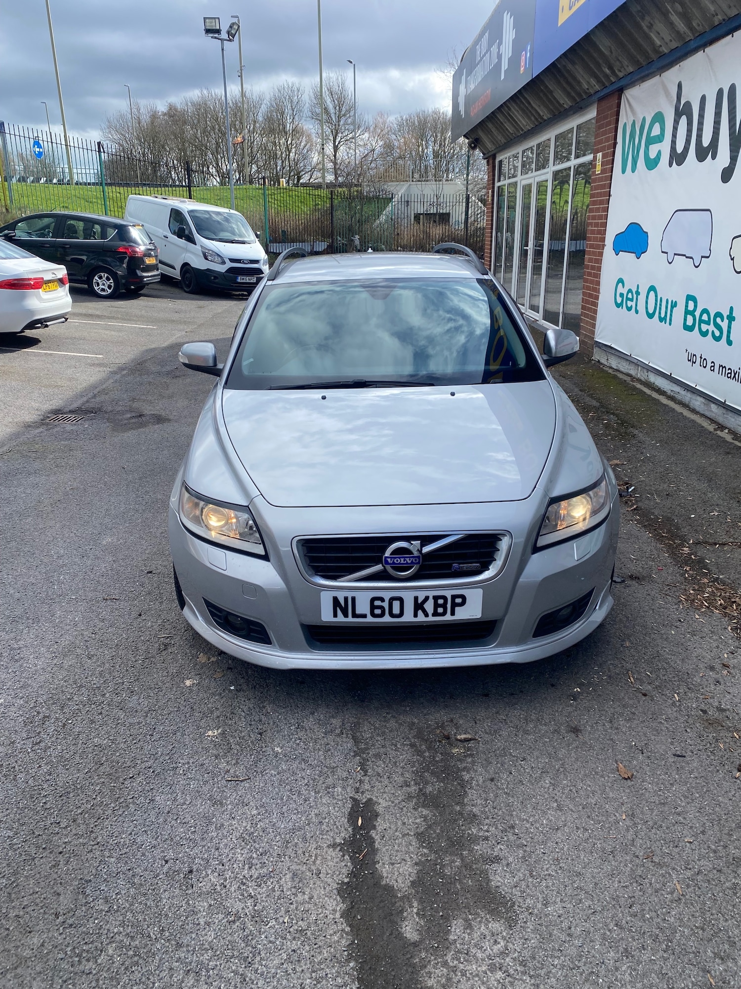 Used Volvo V50 2010 for sale - 77873346: Photo 2