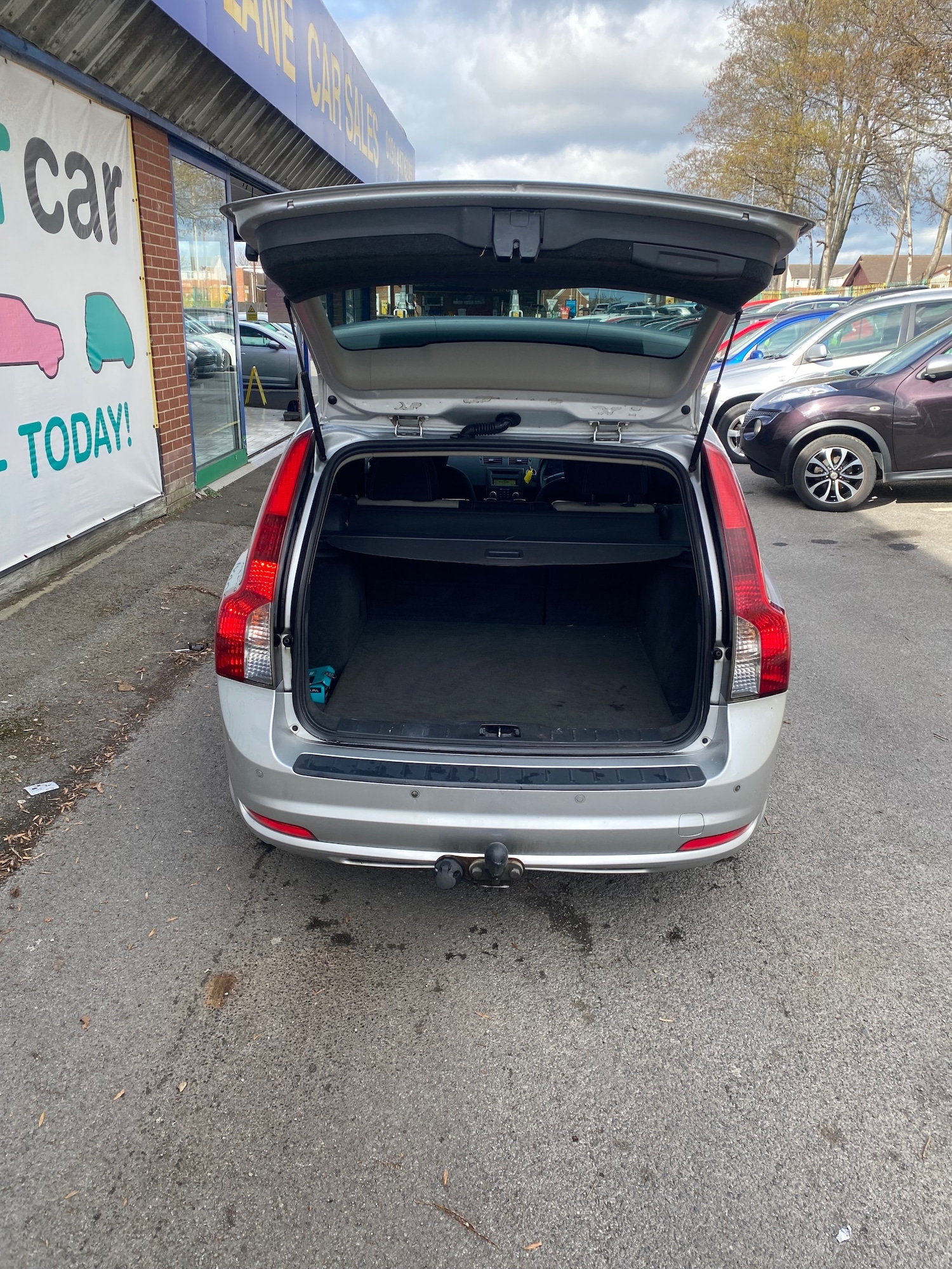 Used Volvo V50 2010 for sale - 77873346: Photo 4