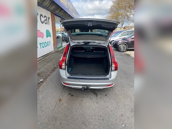 Used Volvo V50 2010 for sale - 77873346: Photo