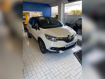 Used Renault Captur 2018 for sale - 76275192: Photo