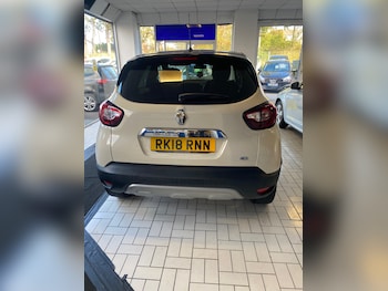 Used Renault Captur 2018 for sale - 76275192: Photo