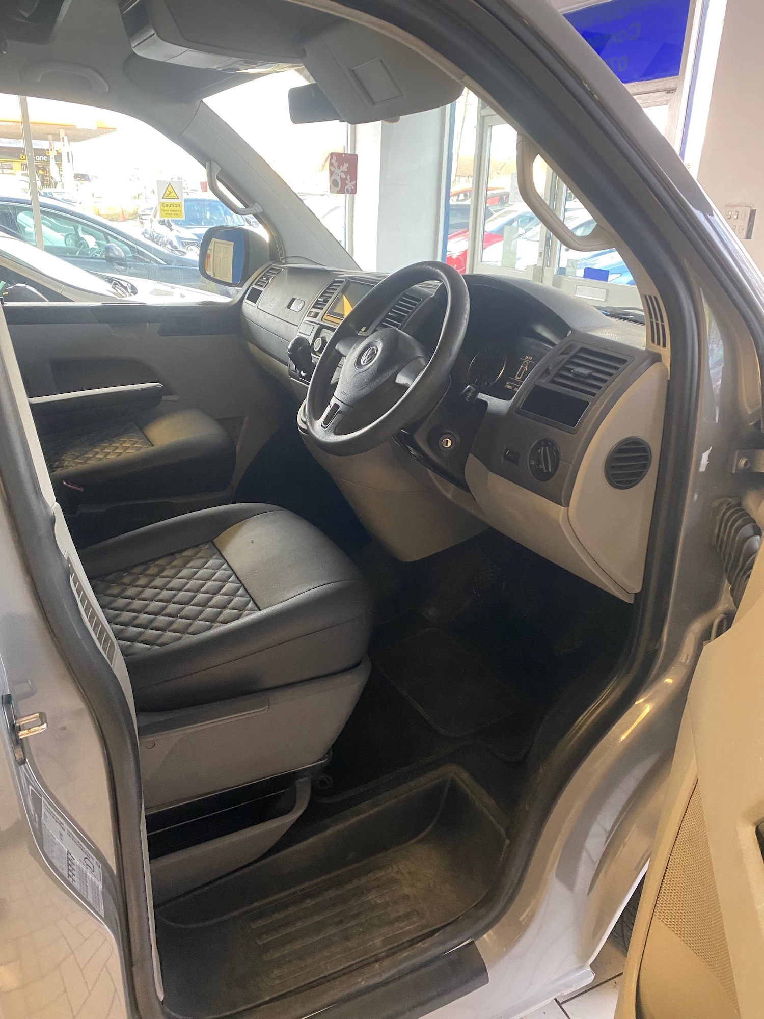 Used Volkswagen Transporter 2012 for sale - 77581436: Photo 5