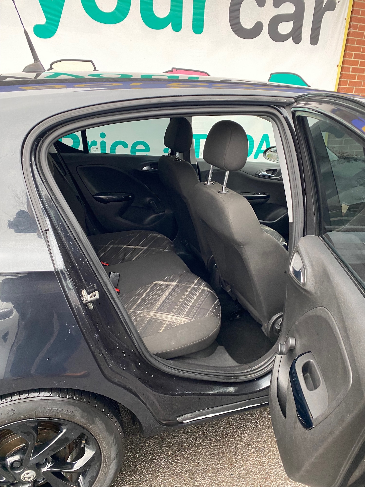 Used Vauxhall Corsa 2015 for sale - 76979797: Photo 6