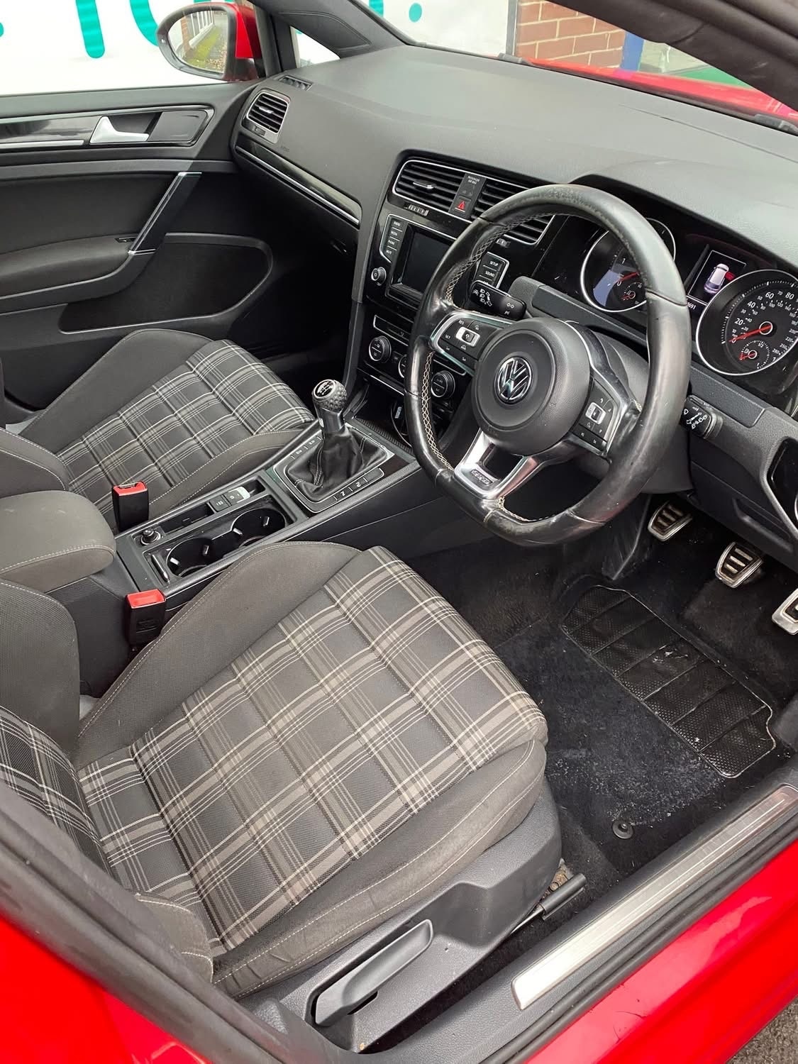 Used Volkswagen Golf 2014 for sale - 76830890: Photo 7