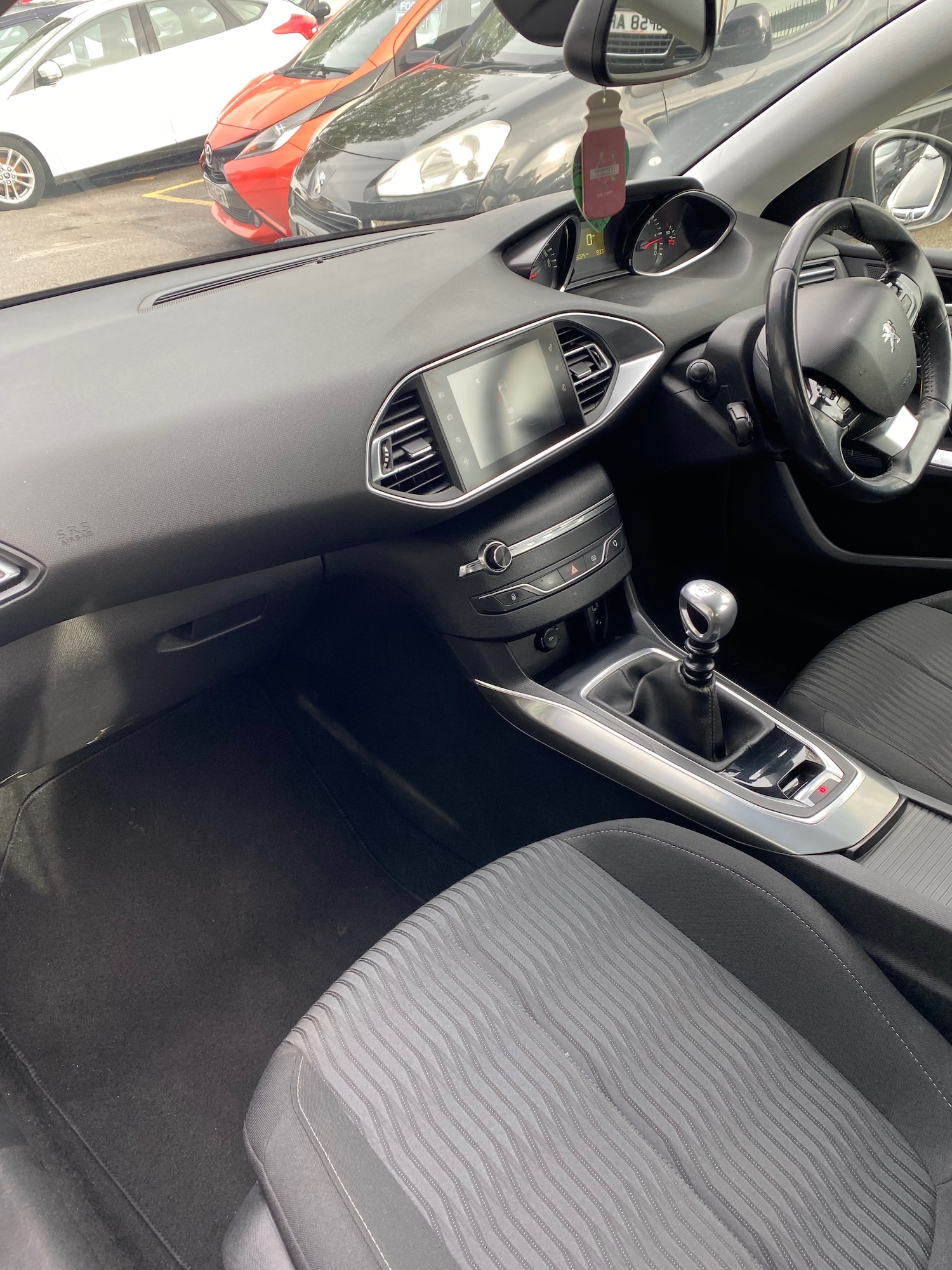 Used Peugeot 308 2014 for sale - 76363962: Photo 7