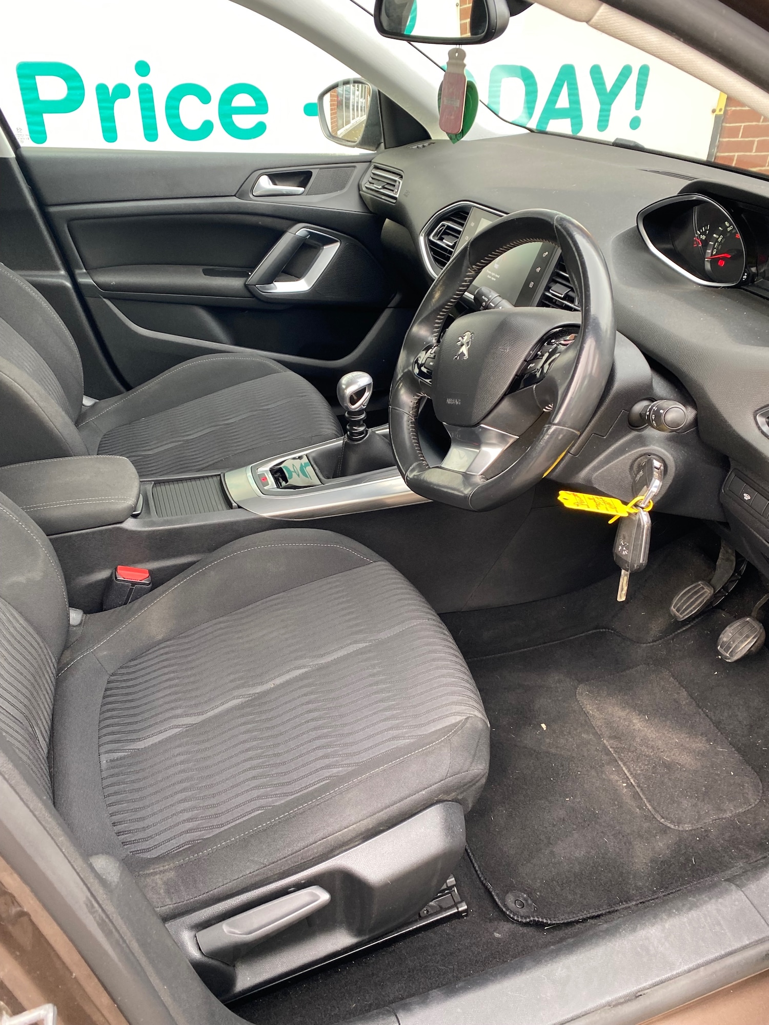 Used Peugeot 308 2014 for sale - 76363962: Photo 9