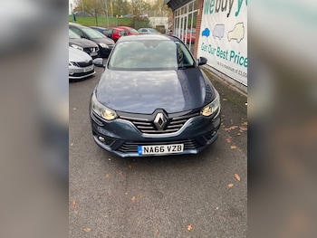 Used Renault Megane 2016 for sale - 76490489: Photo