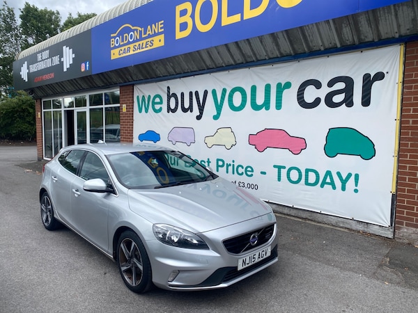 Used Volvo V40 2015 for sale - 75380811: Photo 1