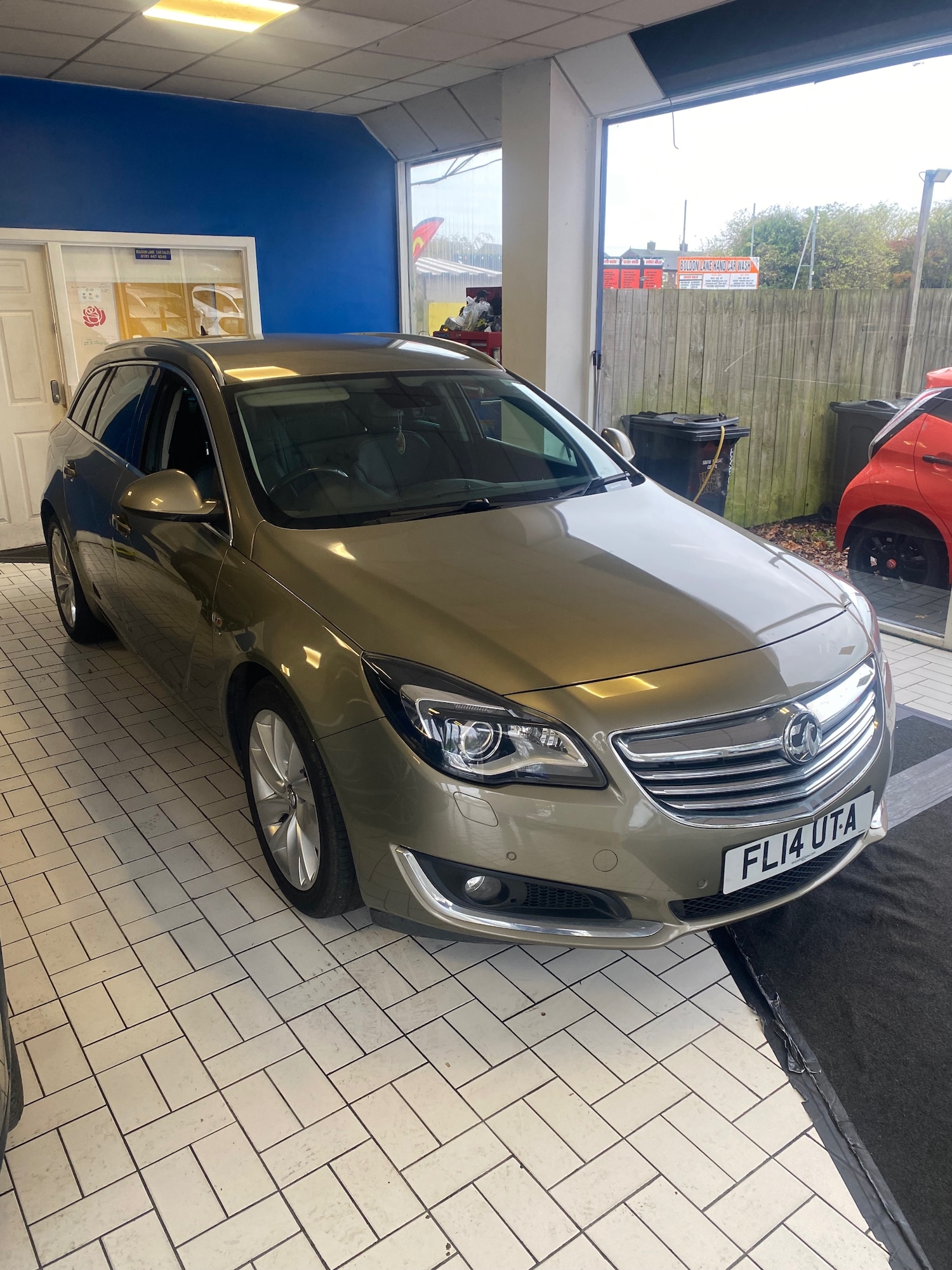Used Vauxhall Insignia 2014 for sale - 76330138: Photo 1