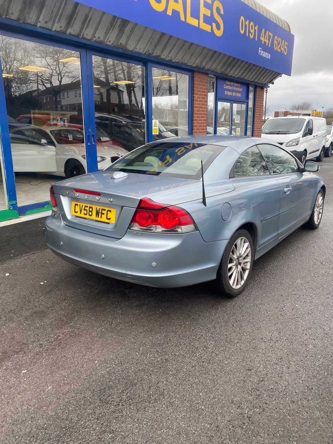 Used Volvo C70 2008 for sale - 77742960: Photo 4