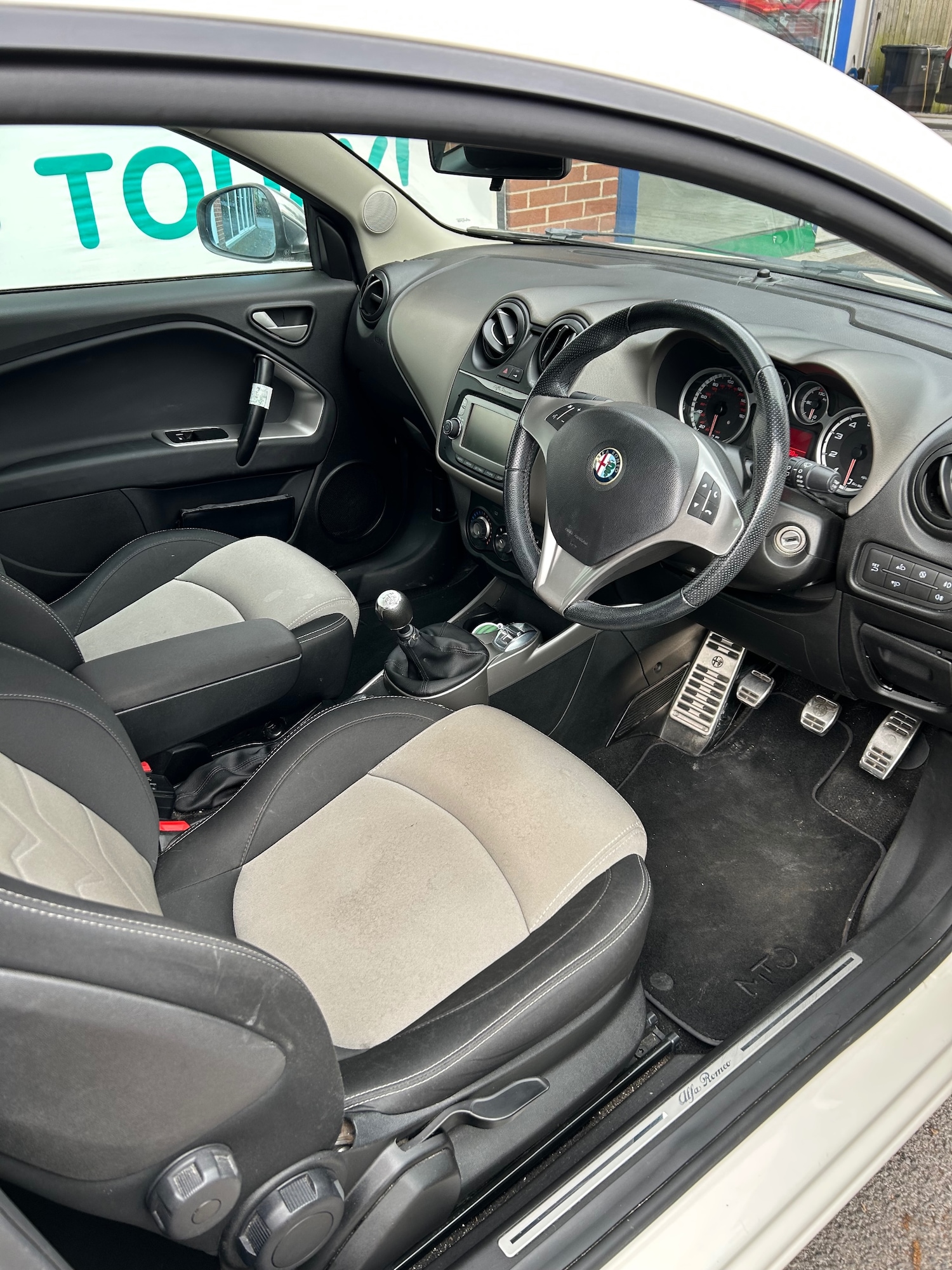 Used Alfa Romeo MiTo 2015 for sale - 77997339: Photo 6