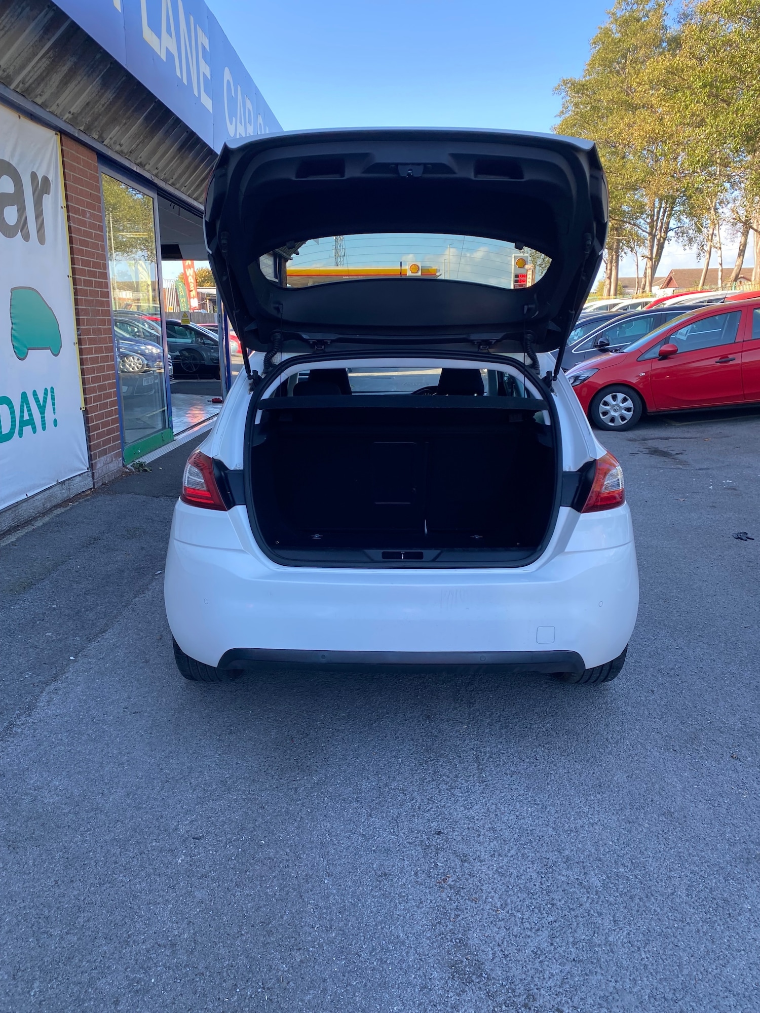 Used Peugeot 308 2015 for sale - 76067212: Photo 5