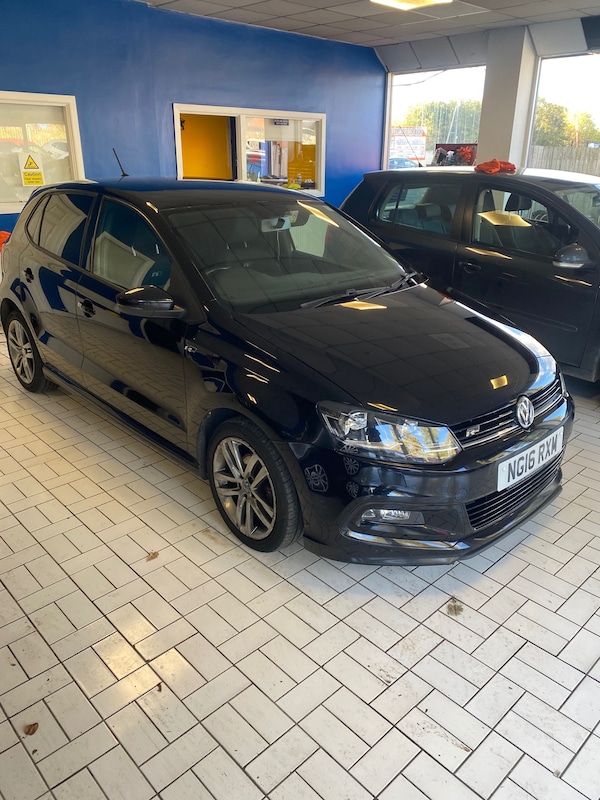 Used Volkswagen Polo 2016 for sale - 76027803: Photo 2