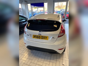 Used Ford Fiesta 2015 for sale - 77745204: Photo