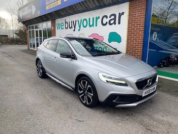 Used Volvo V40 2018 for sale - 77591062: Photo