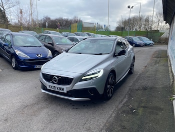 Used Volvo V40 2018 for sale - 77591062: Photo