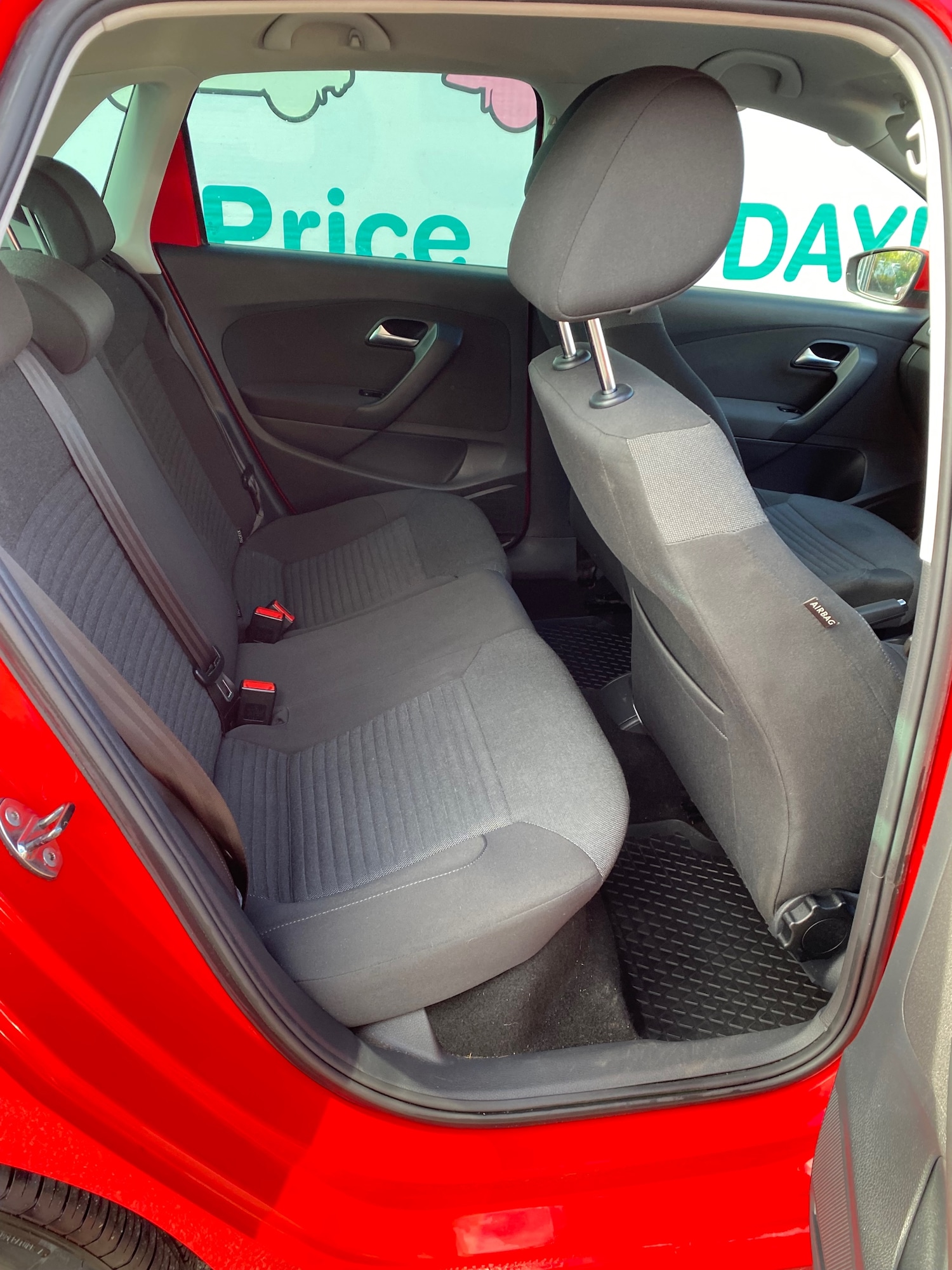 Used Volkswagen Polo 2012 for sale - 76374492: Photo 4