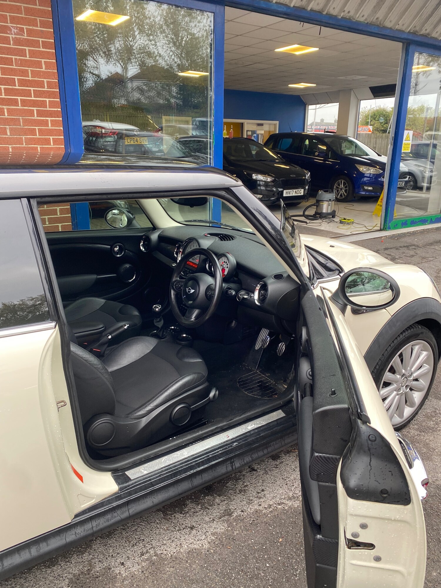 Used MINI Hatch 2012 for sale - 76273792: Photo 5