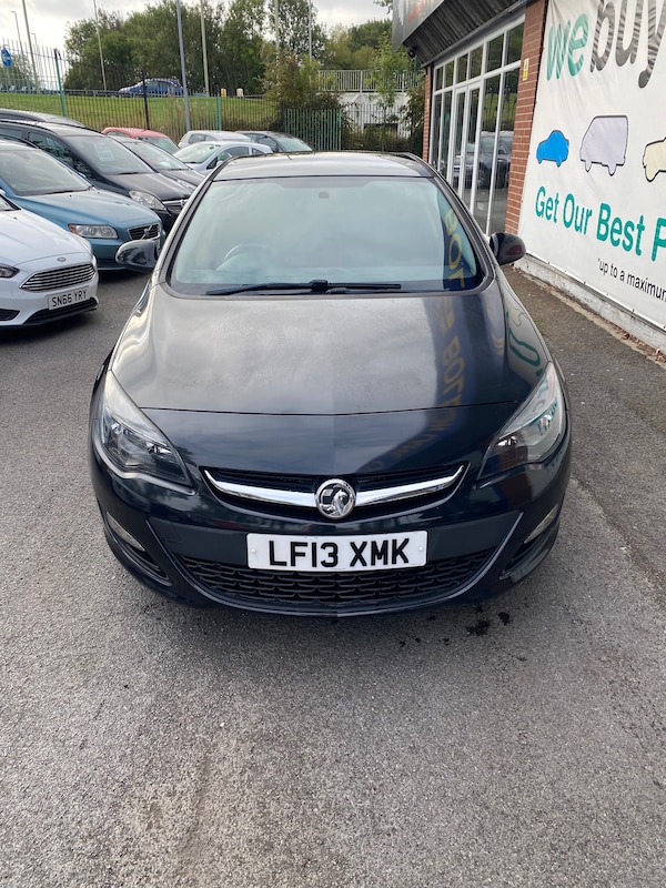 Used Vauxhall Astra 2013 for sale - 76005048: Photo 2