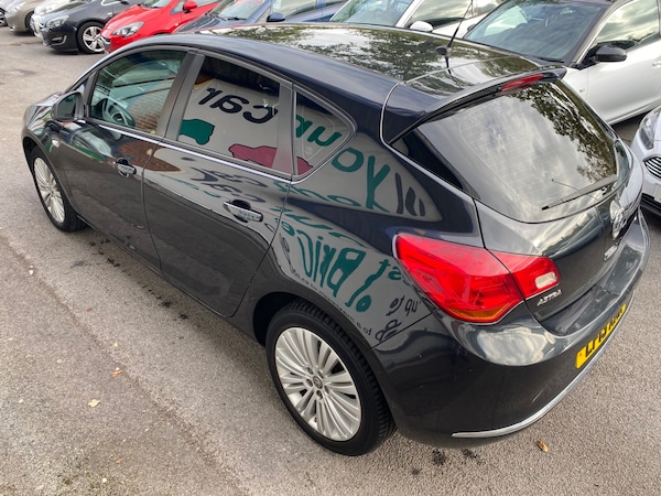Used Vauxhall Astra 2013 for sale - 76005048: Photo 4