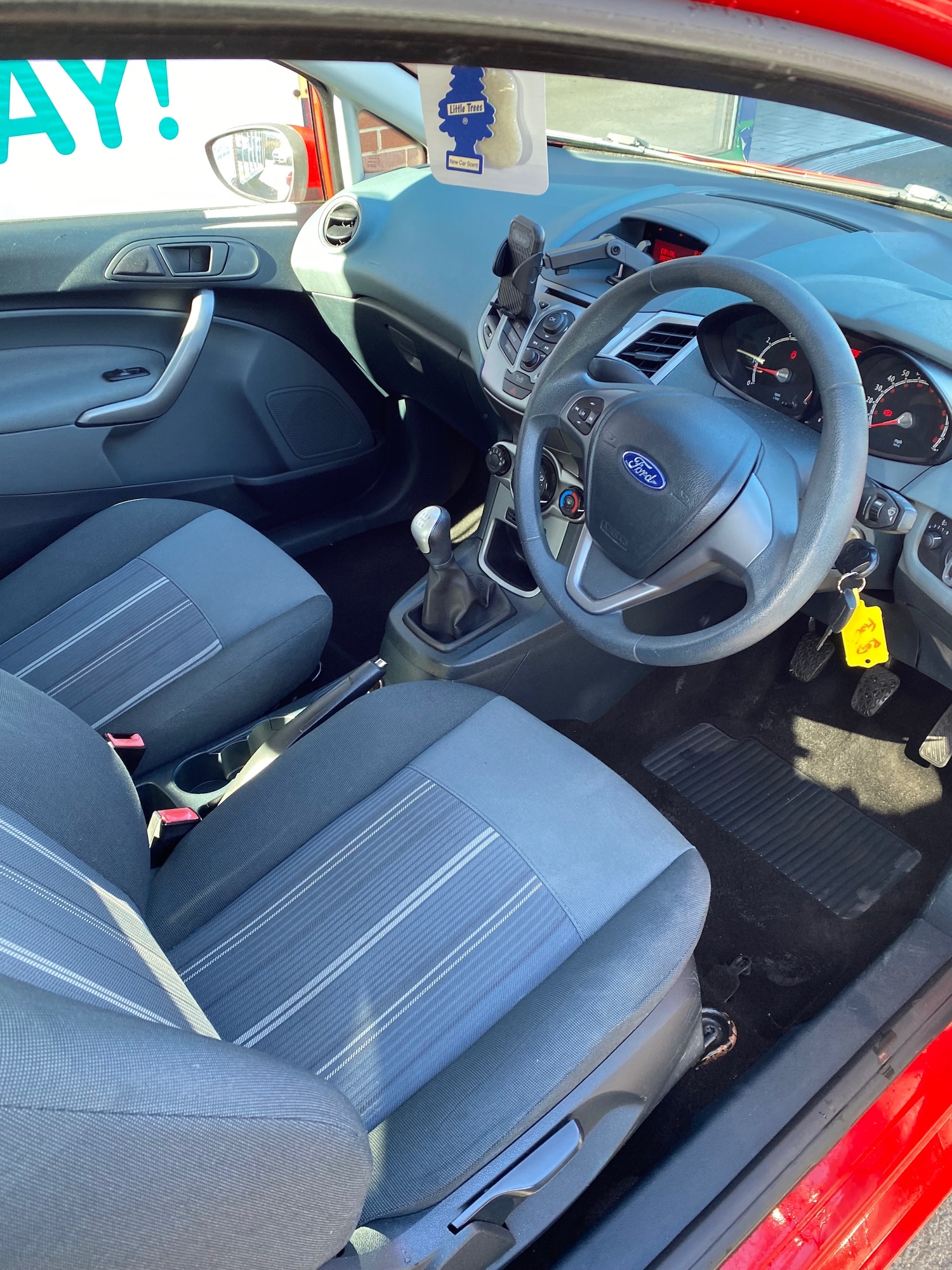 Used Ford Fiesta 2010 for sale - 77729852: Photo 5