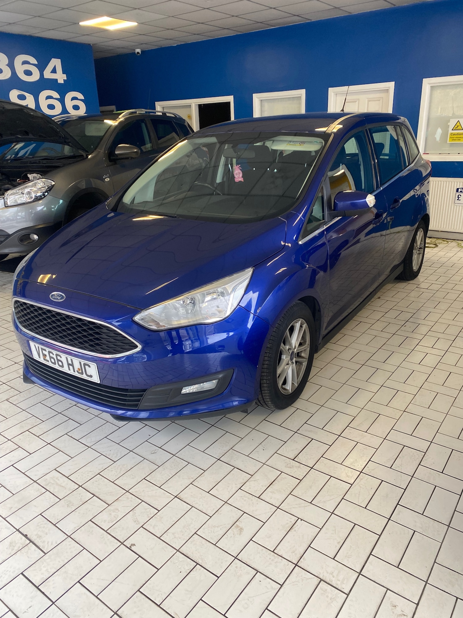 Used Ford Grand C-Max 2016 for sale - 76234251: Photo 1