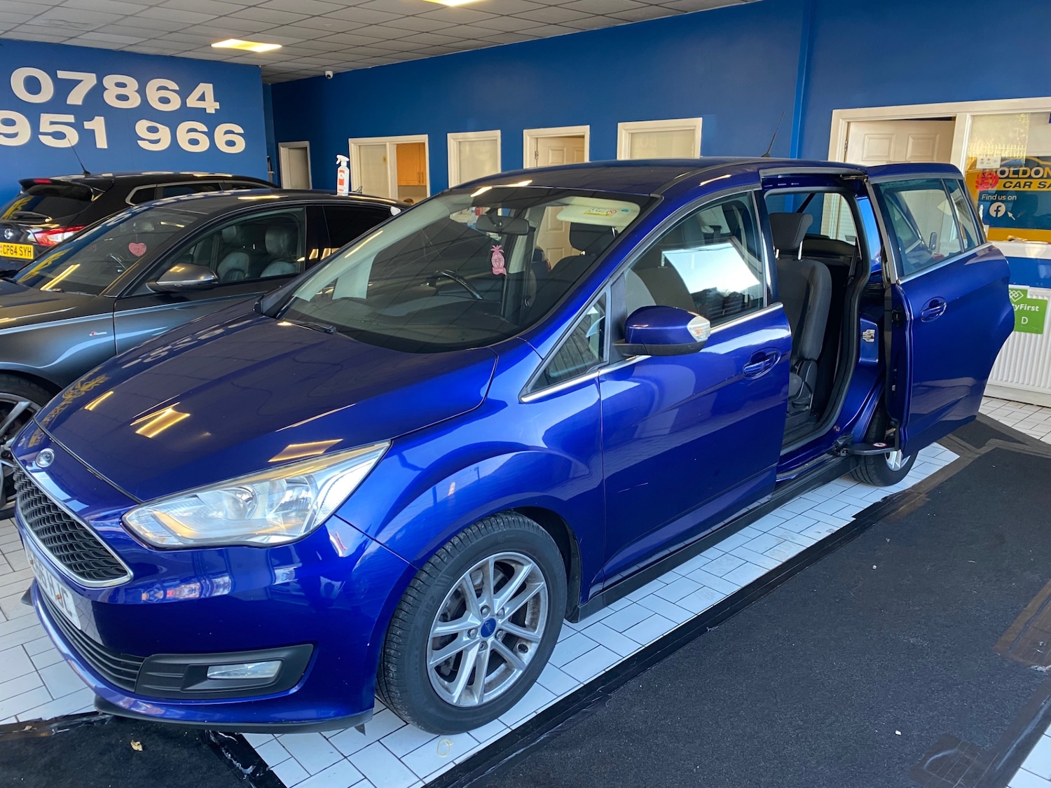 Used Ford Grand C-Max 2016 for sale - 76234251: Photo 4