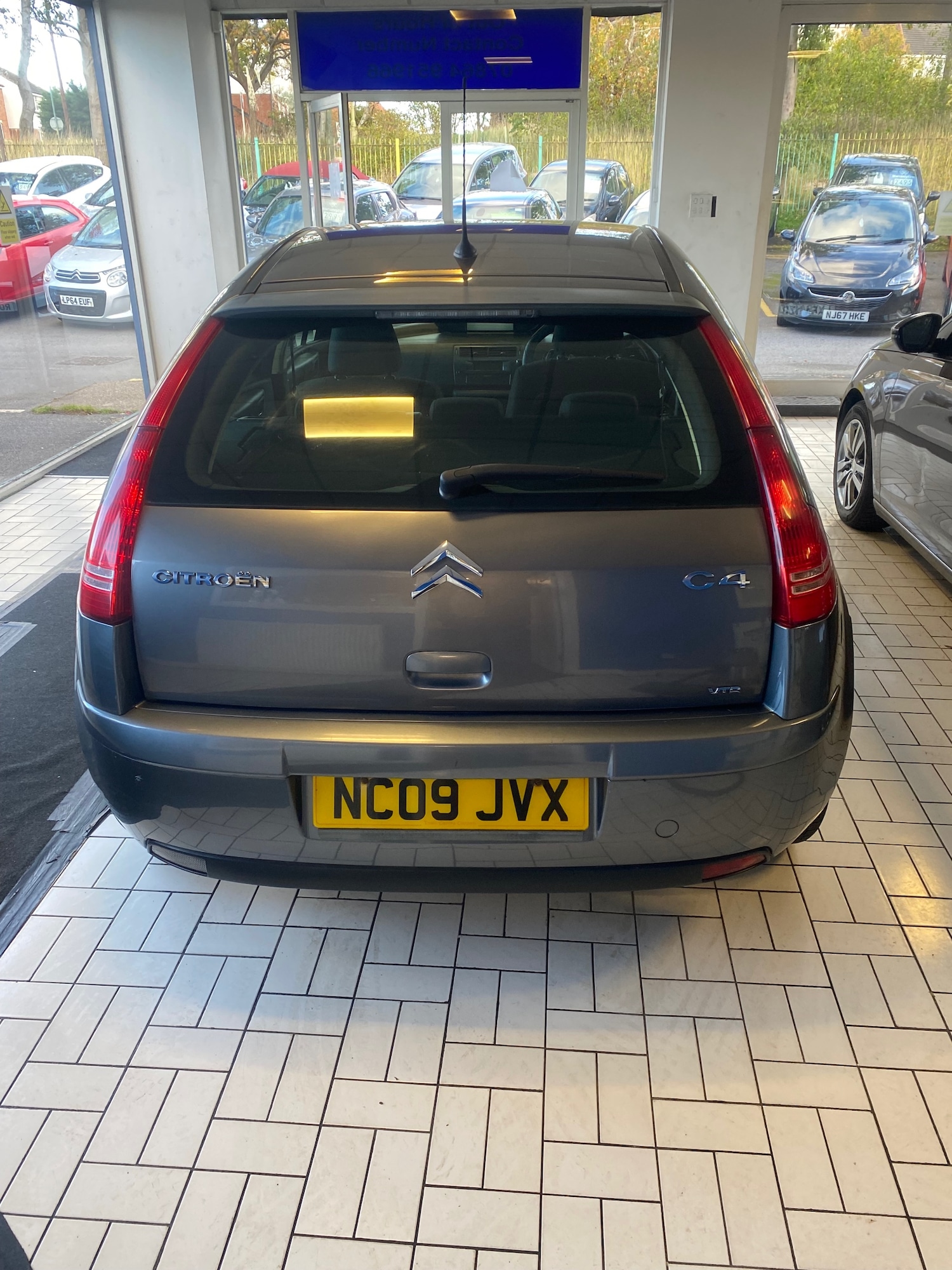 Used Citroen C4 2009 for sale - 76343833: Photo 4