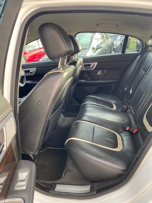 Used Jaguar XF 2015 for sale - 76218763: Photo 9