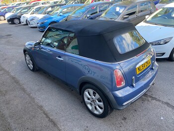 Used MINI Convertible 2004 for sale - 75514364: Photo