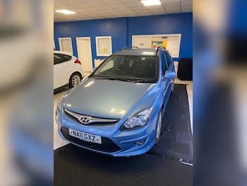 Used Hyundai i30 2011 for sale - 77298636: Photo