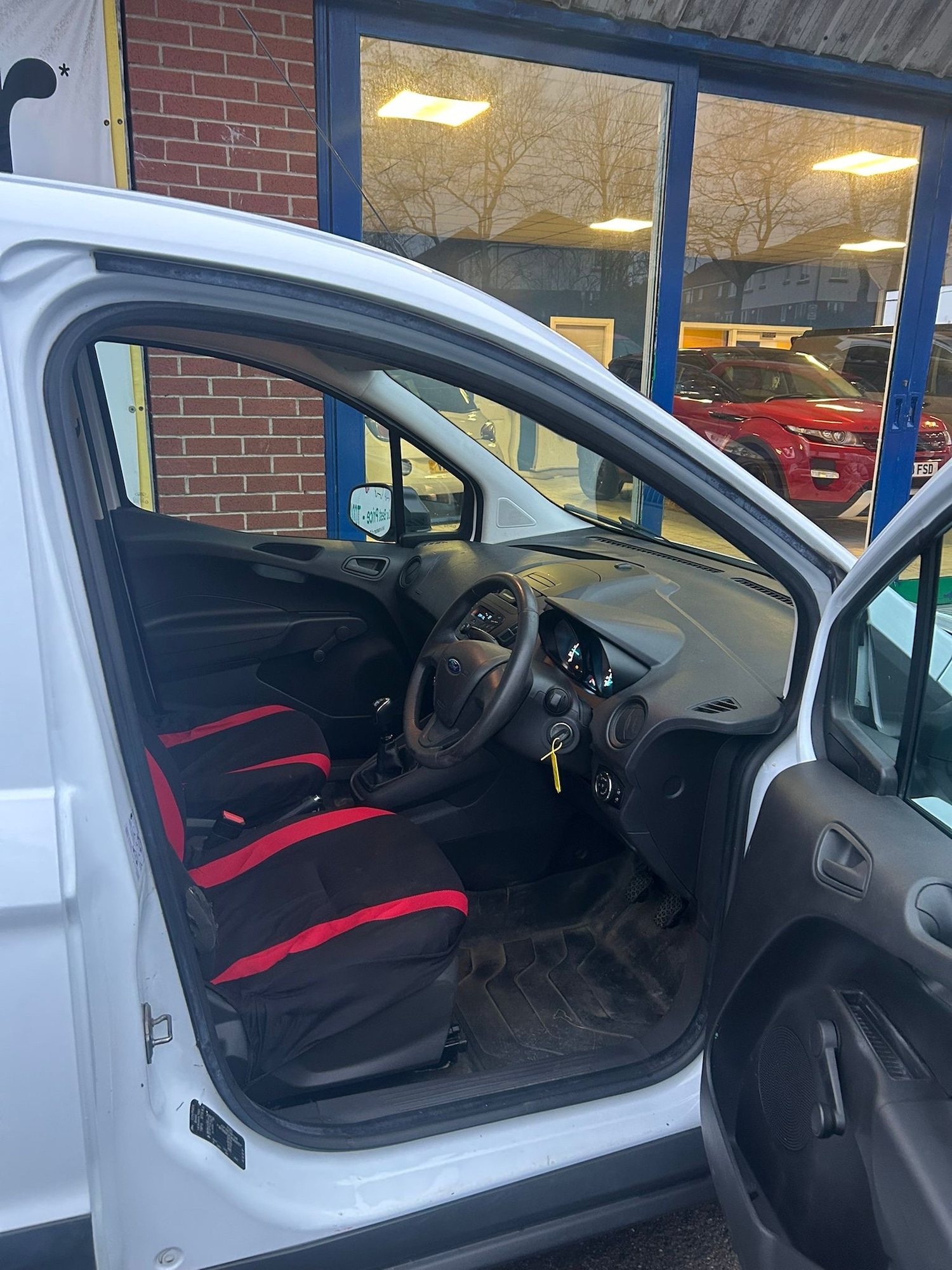Used Ford Transit Courier 2019 for sale - 77416928: Photo 6