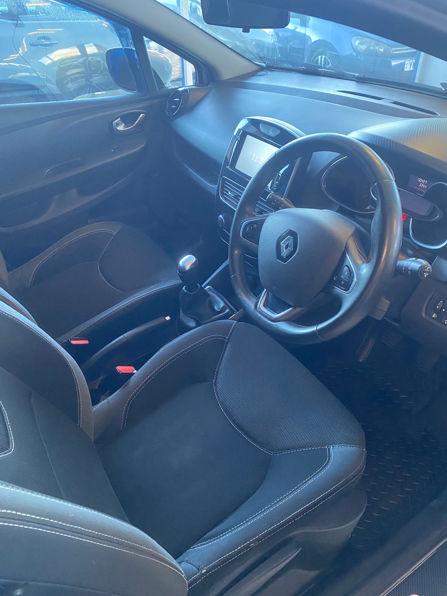 Used Renault Clio 2018 for sale - 76892194: Photo 5