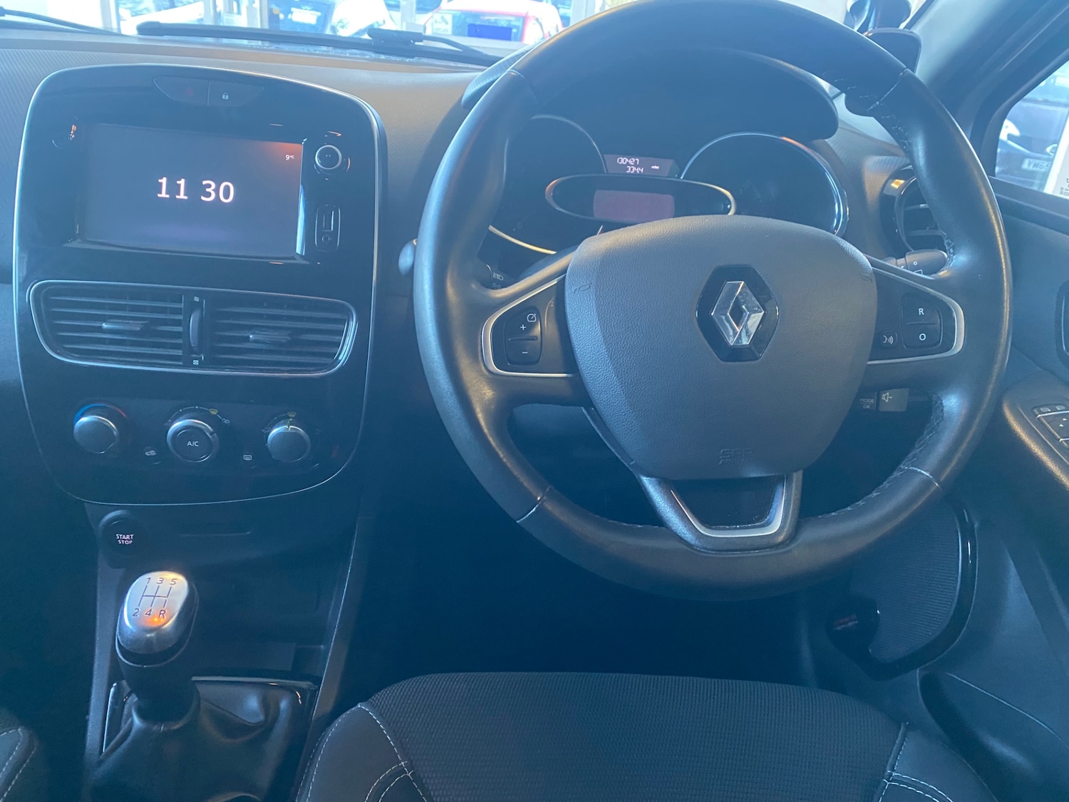 Used Renault Clio 2018 for sale - 76892194: Photo 6