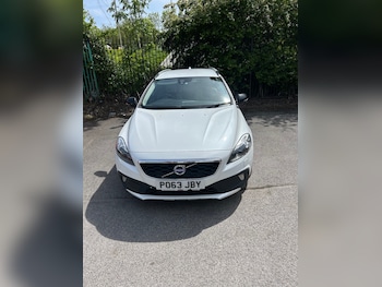 Used Volvo V40 2014 for sale - 78669144: Photo