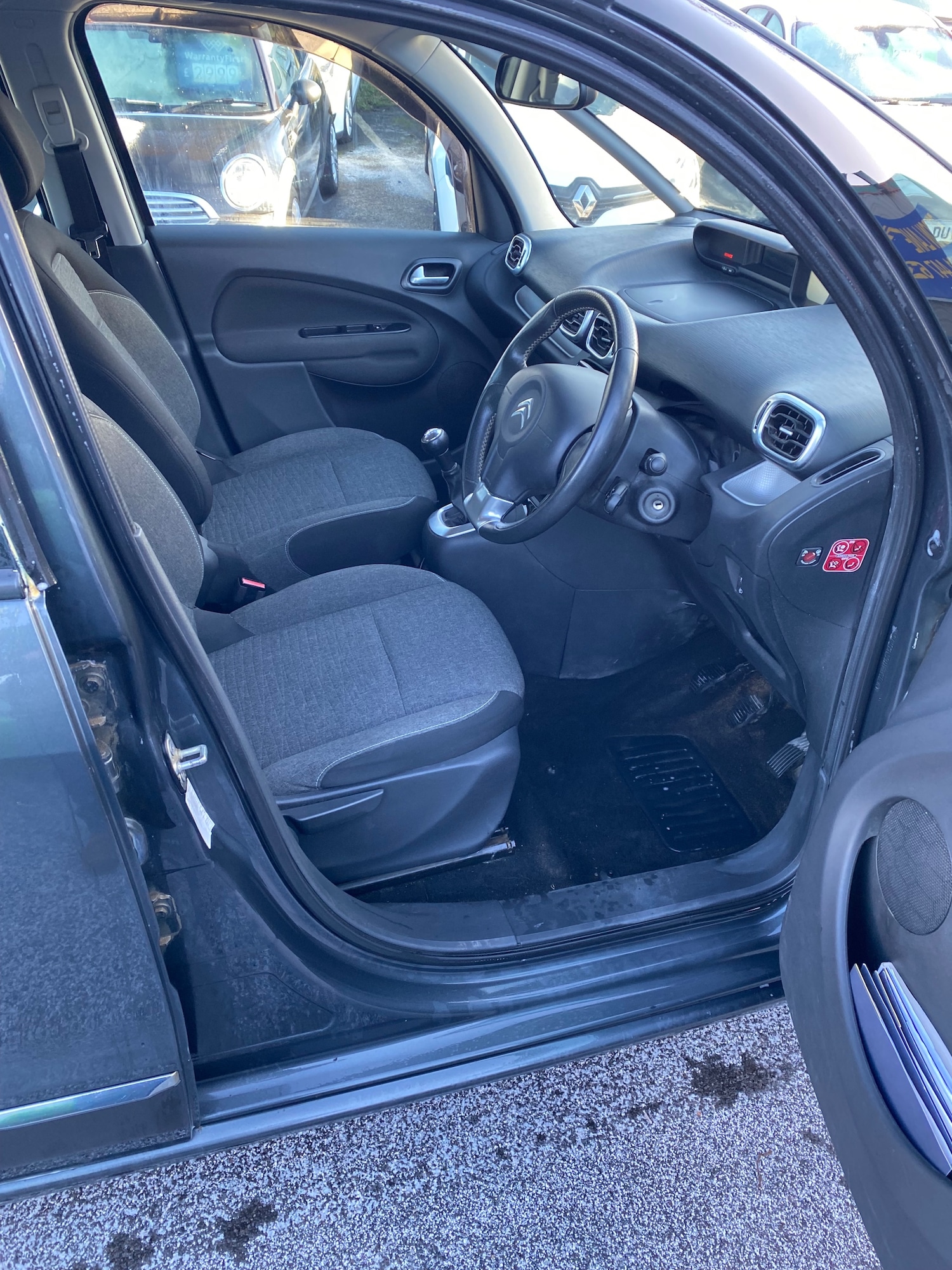 Used Citroen C3 Picasso 2016 for sale - 77159350: Photo 6