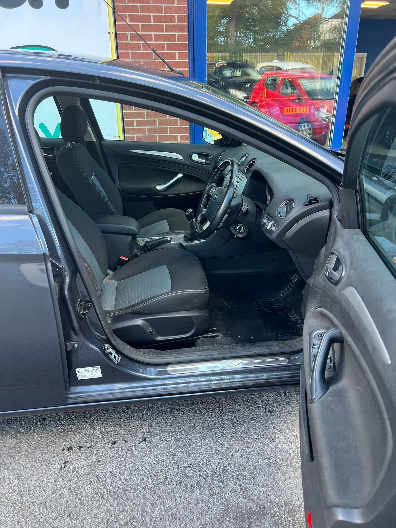 Used Ford Mondeo 2010 for sale - 76027639: Photo 8