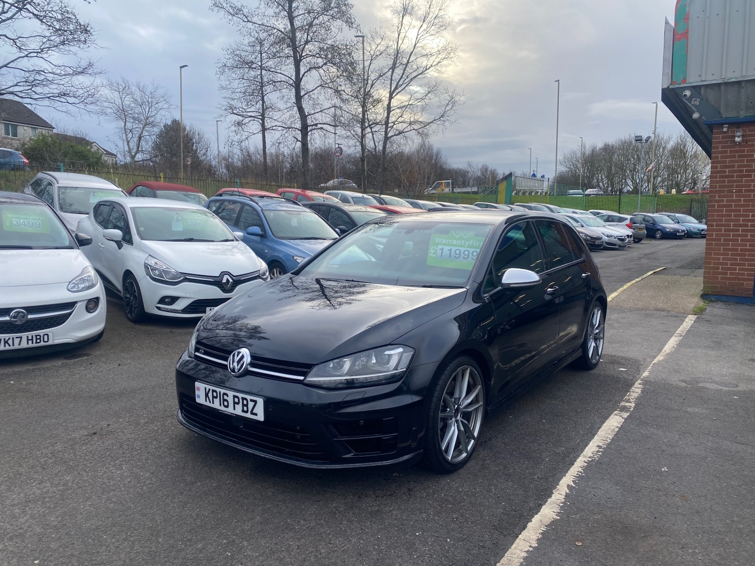 Used Volkswagen Golf 2016 for sale - 77616125: Photo 2